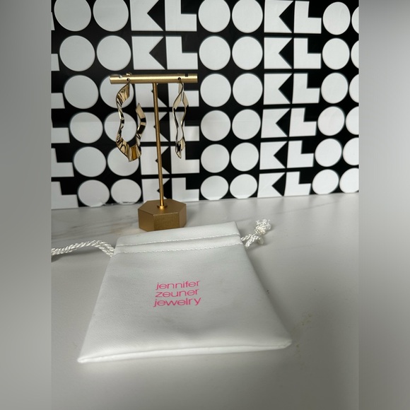 JENNIFER ZEUNER
Wanda Hoop Earrings - Picture 3 of 6